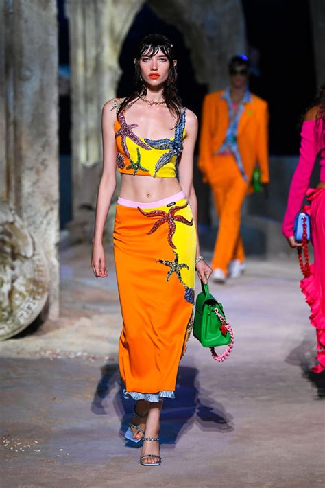 versace runway 2021 shoes